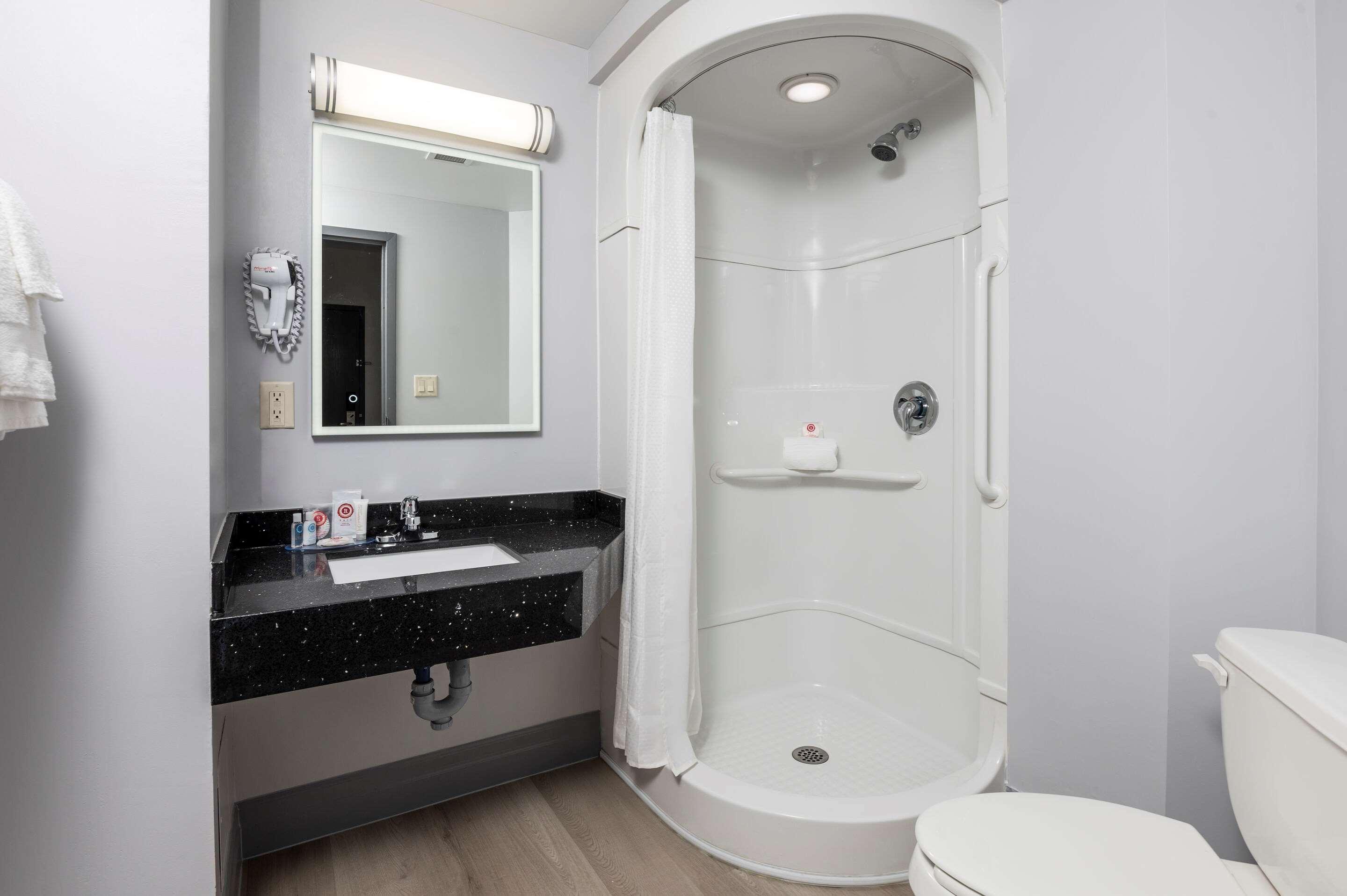 Comfort Hotel 4*