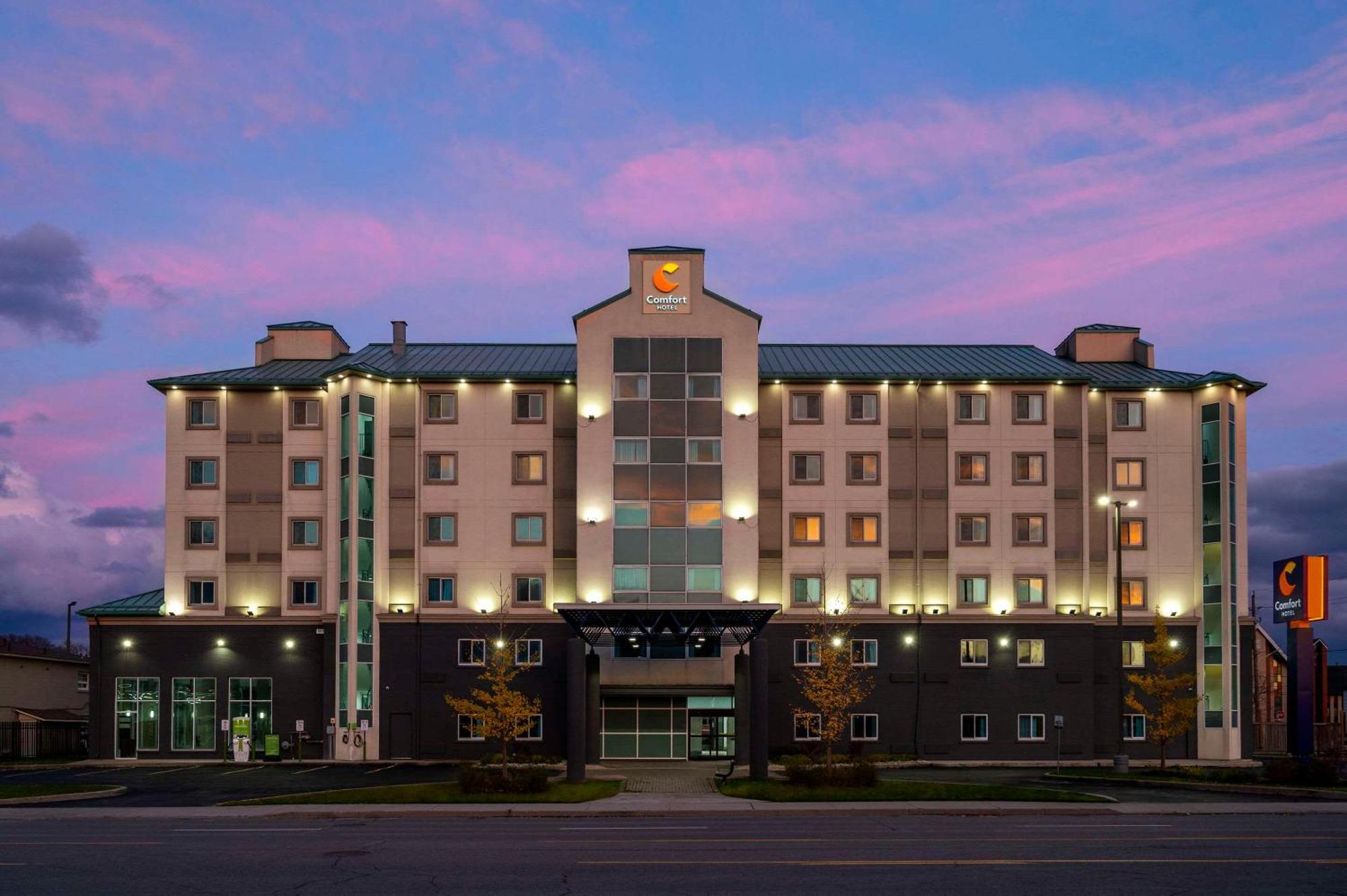 Comfort Hotel 4*